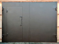 БАЗА-06. Гаражные ворота утепленные, с калиткой, два врезных замка  в производственной компании Дверной Мир